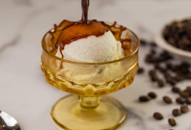 Coffee Affogato - Making the Italian dessert